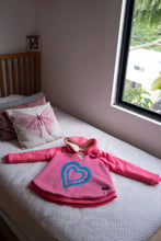 Cargar imagen en el visor de la galería, Poncho forrado con borrega