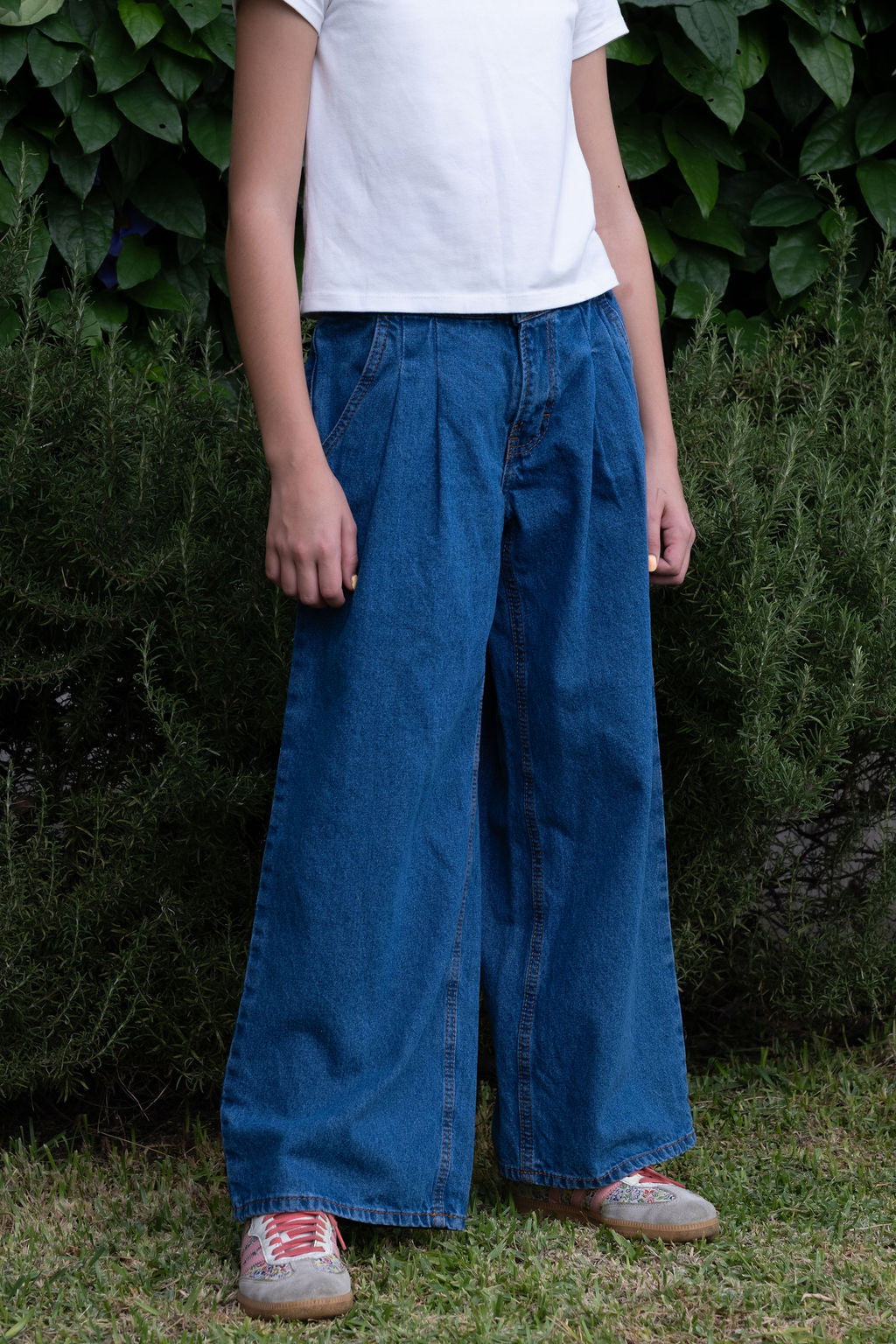 Jeans pierna ancha con pinzas