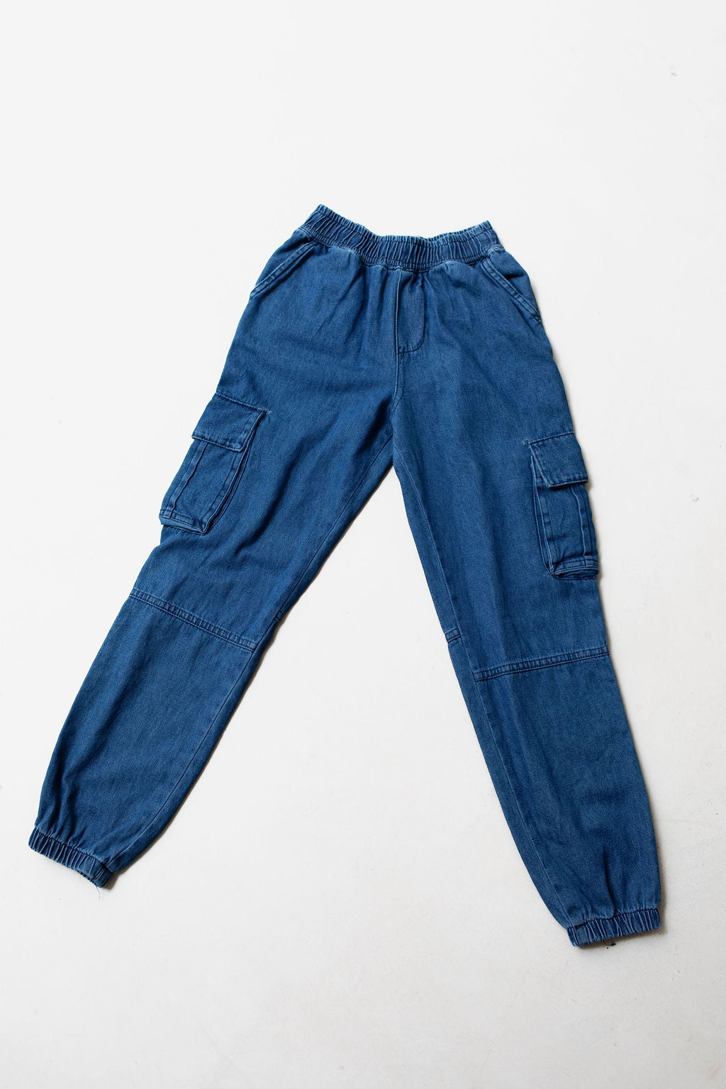 Pantalón cargo mezclilla