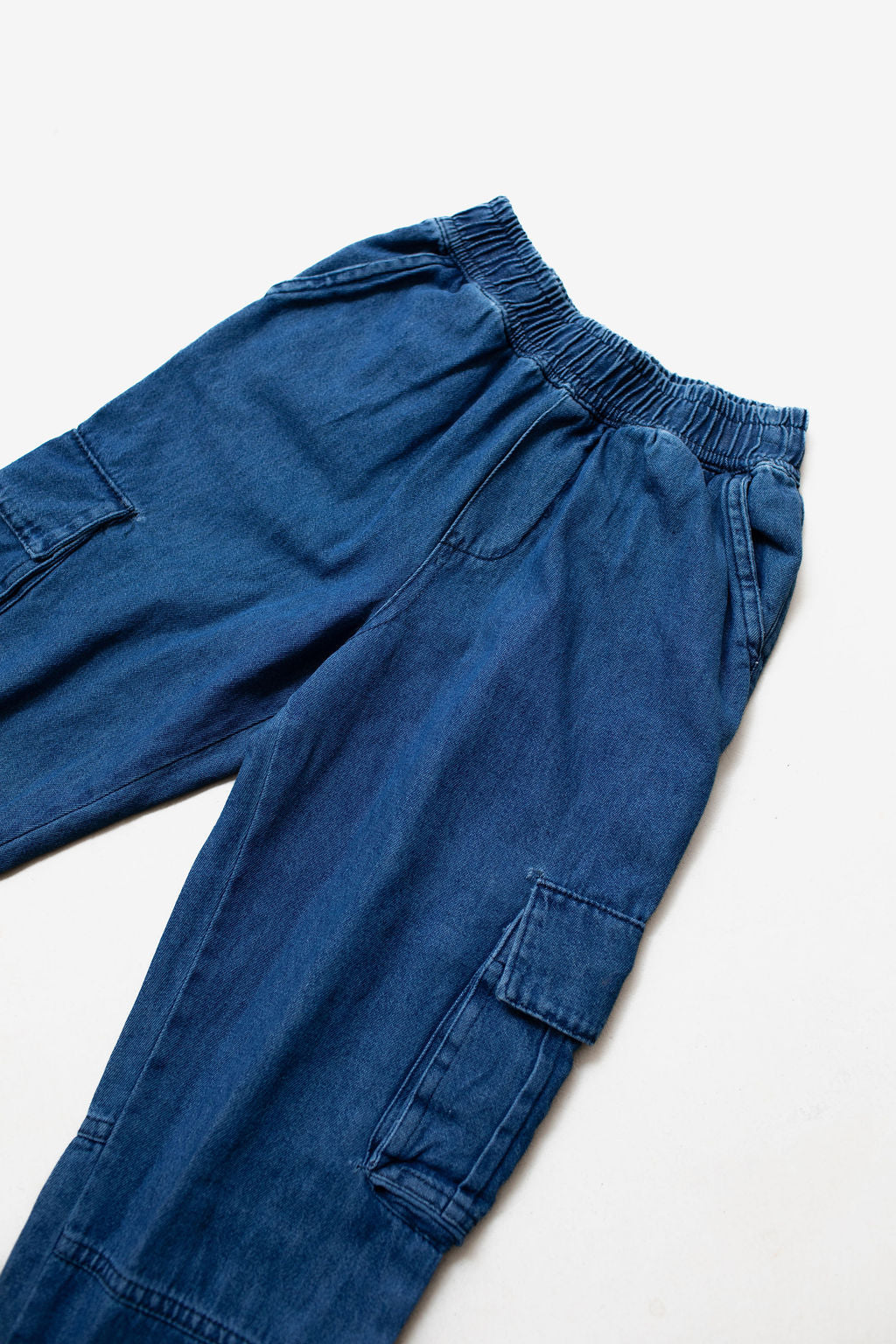 Pantalón cargo mezclilla